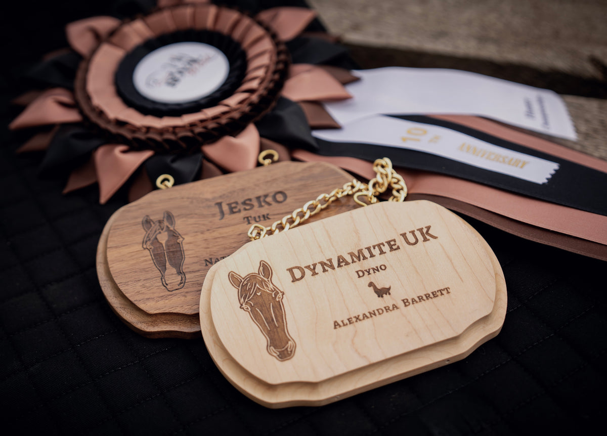 Wooden Stall Plates - Canter Craft